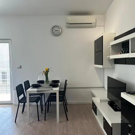 Apartment Stucin *